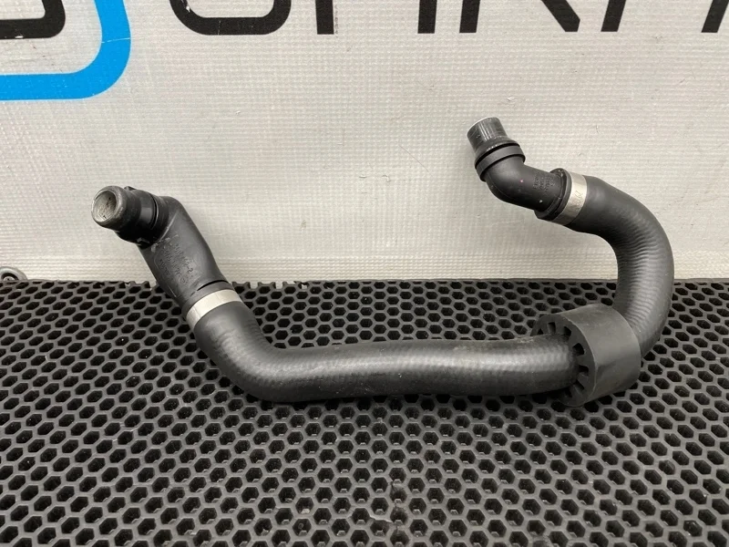 Патрубок охлаждения Mercedes-Benz E-Class 2012 A2128303396 W212 276.952 3.5
