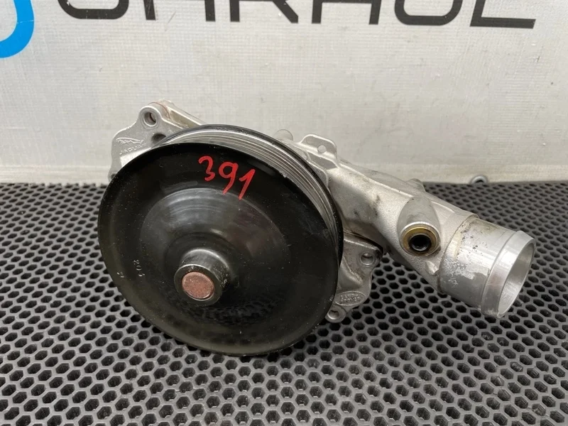 Насос водяной (помпа) Land Rover Range Rover Sport 2010 8W938K500BC L320 AJ133 V8 5.0