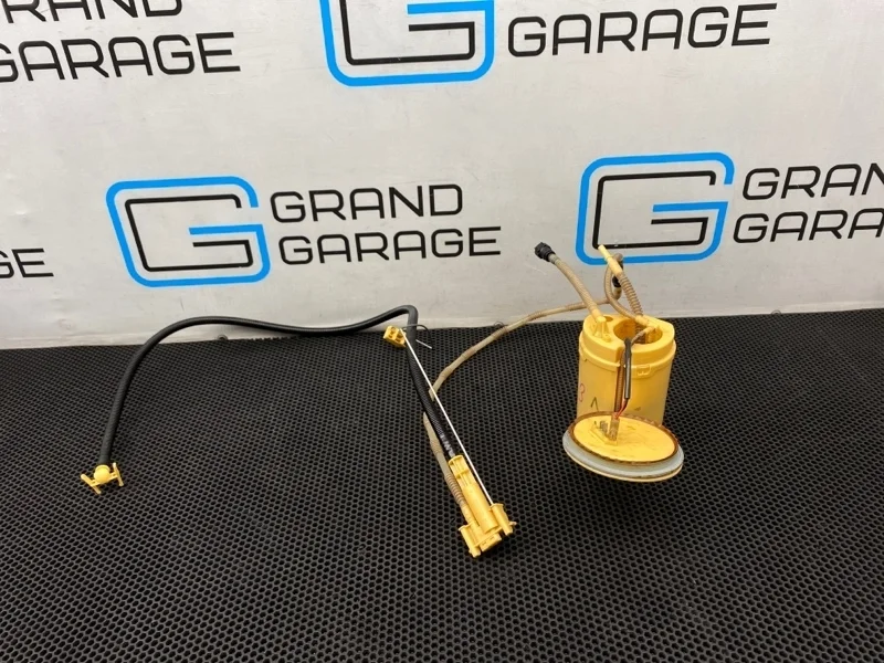 Насос топливный Volkswagen Touareg 2006 7L6919088D 7LA BKS 3.0, левый