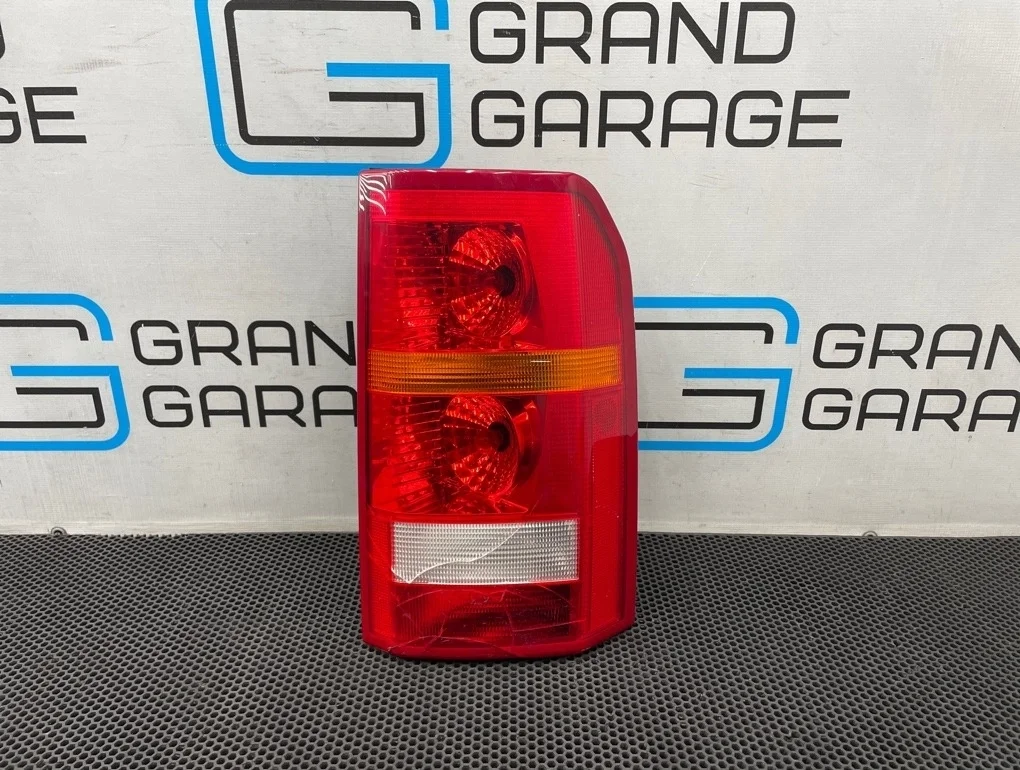 Фонарь Land Rover Discovery 2006 XFB000563 L319 406PN 4.0, правый