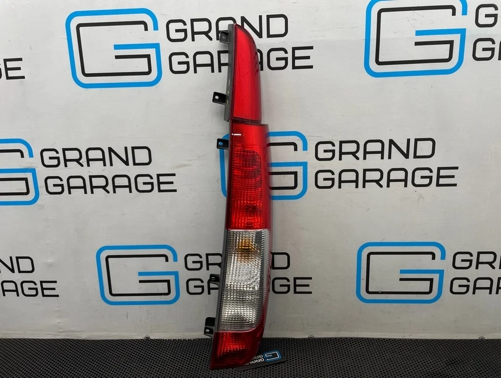 Фонарь Mercedes-Benz V-Class 2010 A6398200264 W639 272.978 3.5, правый