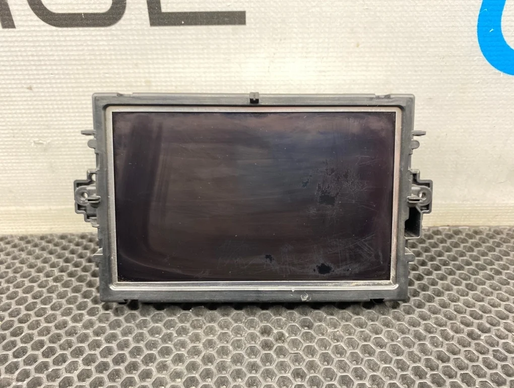 Монитор Mercedes-Benz C-Class 2012 A1729003904 W204 271.820 1.8