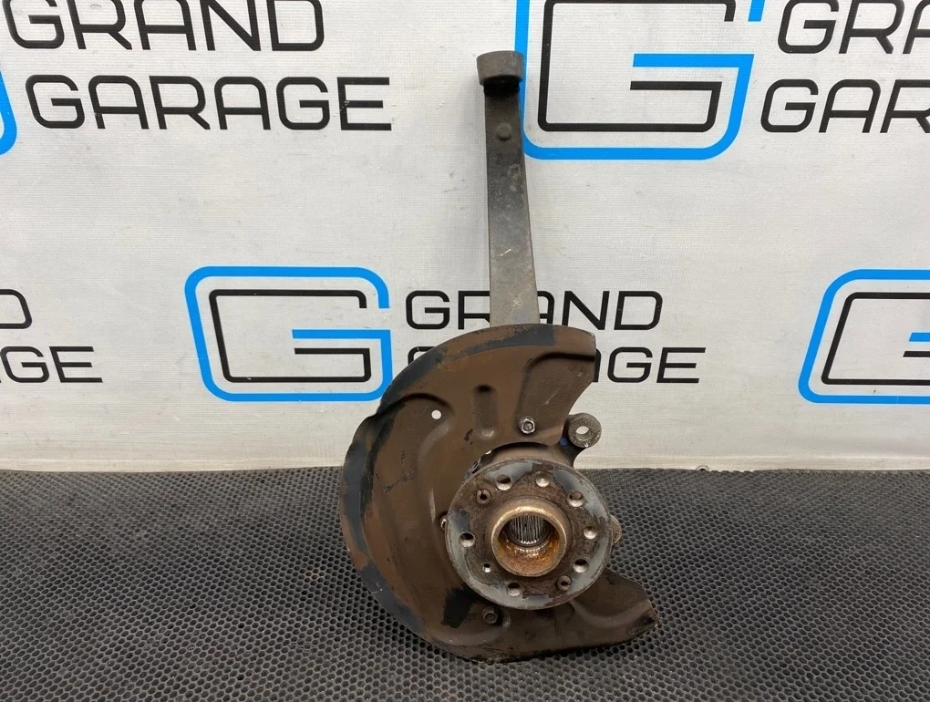 Кулак Mercedes-Benz R-Class 2007 A2513301320 W251 272.967 3.5, передний левый