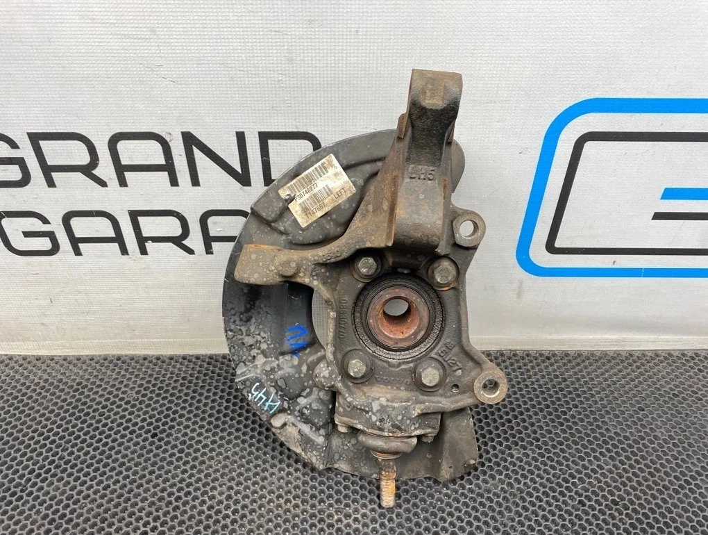 Кулак Volvo Xc90 2006 30760561 C B5254T2 2.5, передний левый