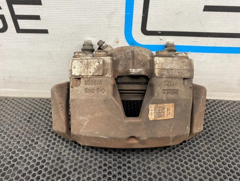 Суппорт Audi A6 2011 4G0615123C C7 CHVA 2.8, передний левый