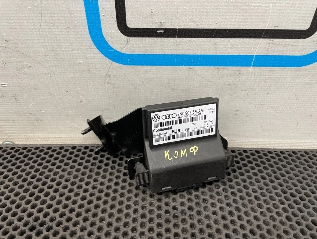 Блок электронный Volkswagen Passat 2013 7N0907530AM B7 CFFB 2.0