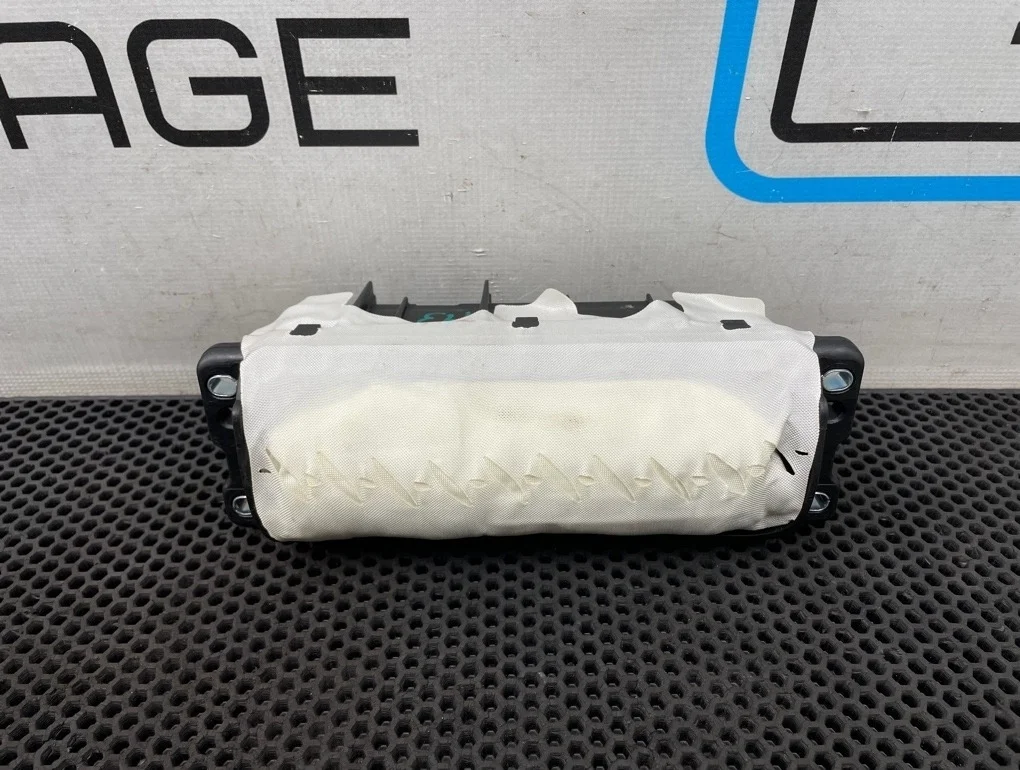 Подушка безопасности (в торпедо) Volkswagen Passat 2013 3AA880204B B7 CFFB 2.0