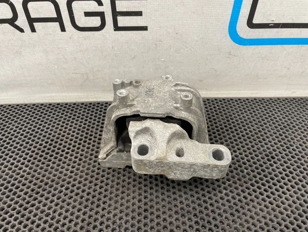 Подушка двигателя Volkswagen Passat 2013 1K0199262 B7 CFFB 2.0, передняя правая