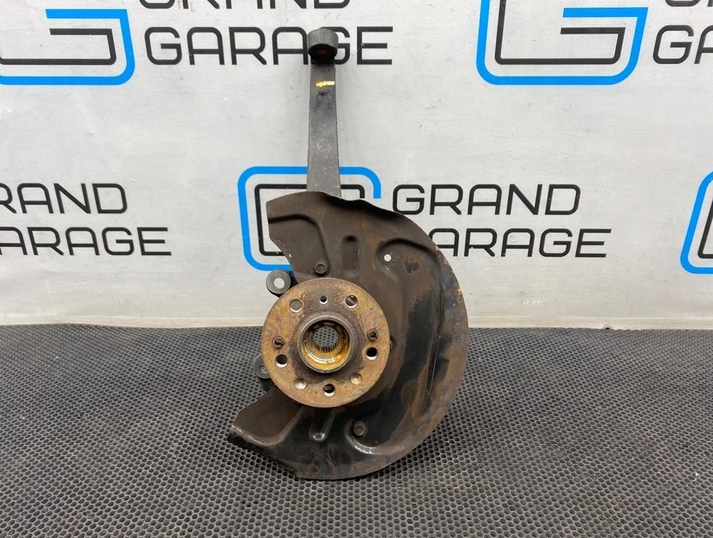 Кулак Mercedes-Benz R-Class 2008 A2513300820 W251 272.967 3.5, передний правый