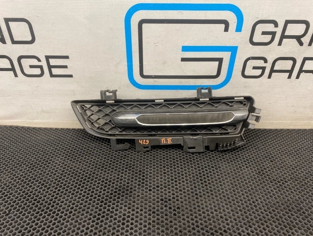 Накладка бампера Mercedes-Benz E-Class 2011 A2078800424 C207 271.860 1.8, передняя правая