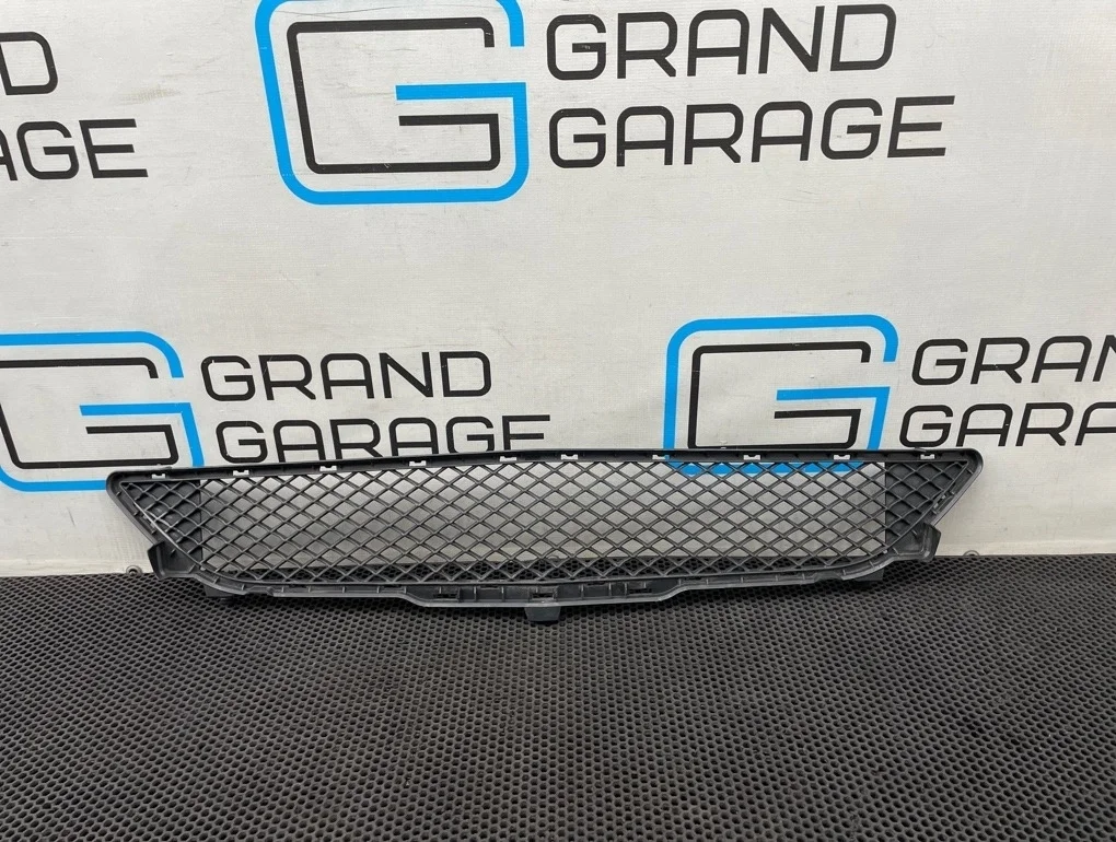 Решетка в бампер Mercedes-Benz B-Class 2013 A2468851122 W246 270.910 1.6