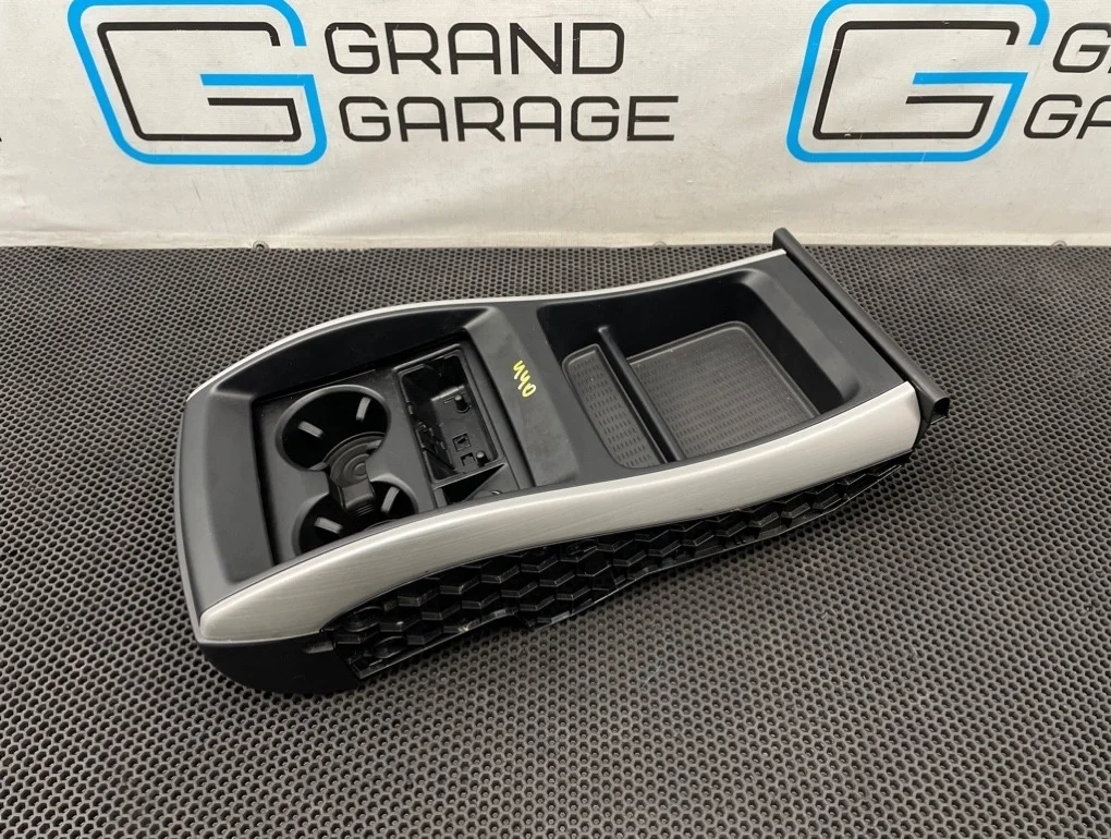 Центральная консоль Bmw X6 2009 51169124421 E71 N54B30A 3.0