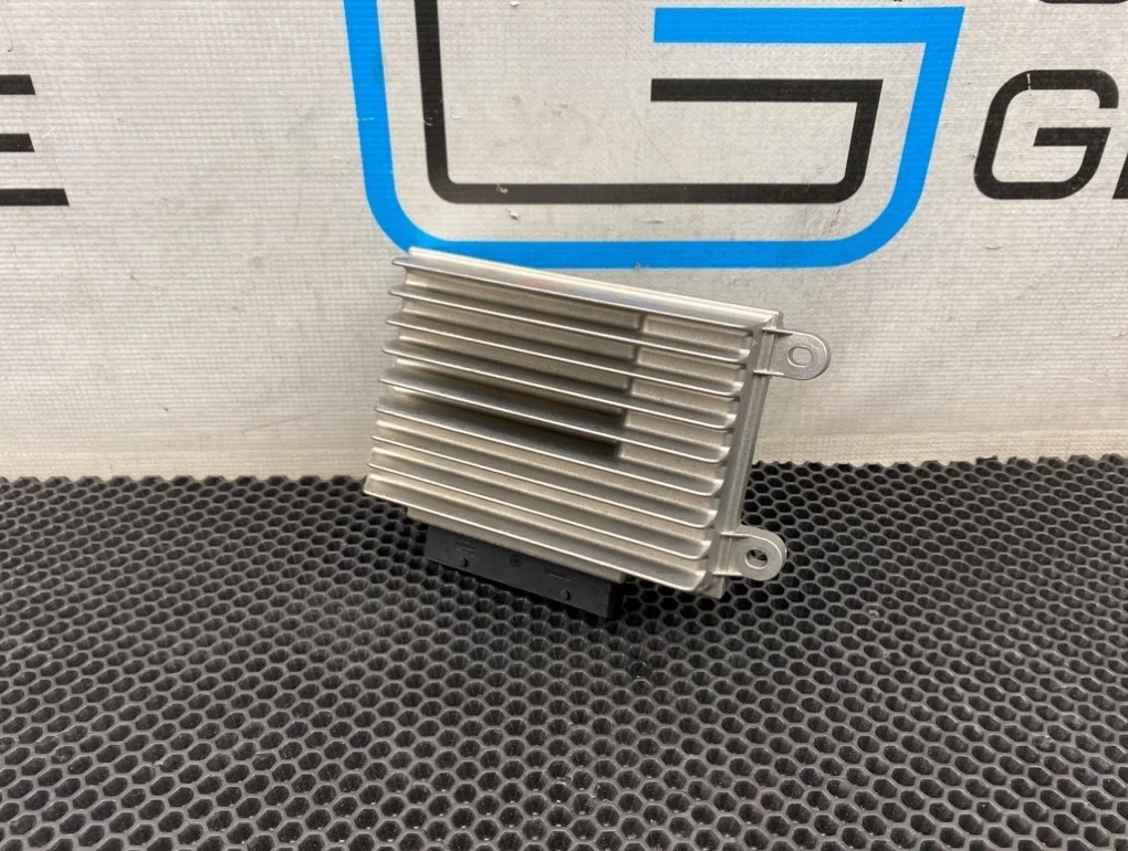 Усилитель звука Audi Tt 2007 8J0035223B 8J3 BUB 3.2