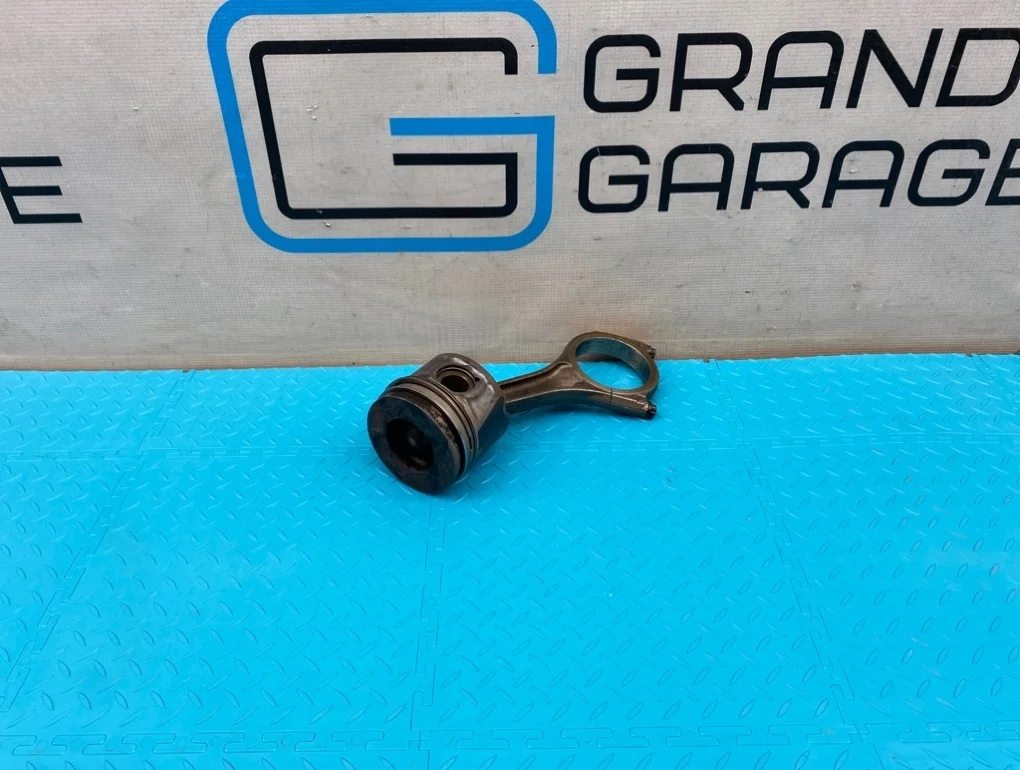 Поршень с шатуном Land Rover Range Rover Sport 2006 1316180 L320 276DT 2.7