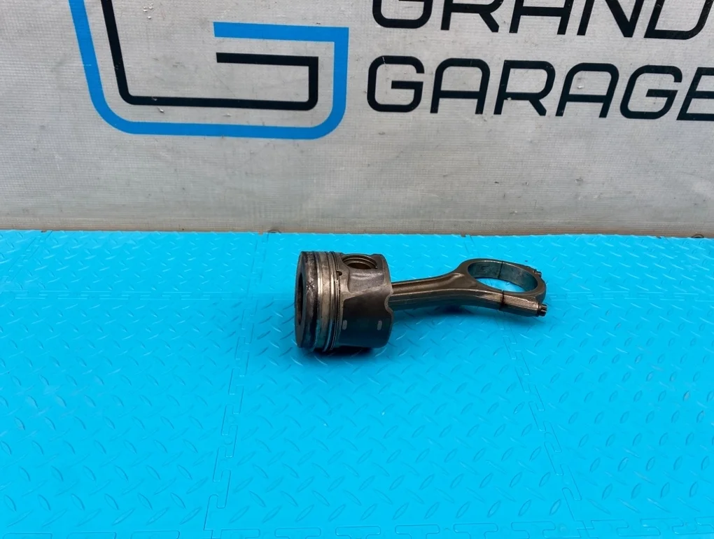 Поршень с шатуном Land Rover Range Rover Sport 2006 1316180 L320 276DT 2.7