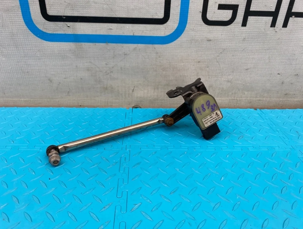 Датчик положения кузова Porsche Panamera 2010 97033302103 970 M46.20 3.6, задний левый