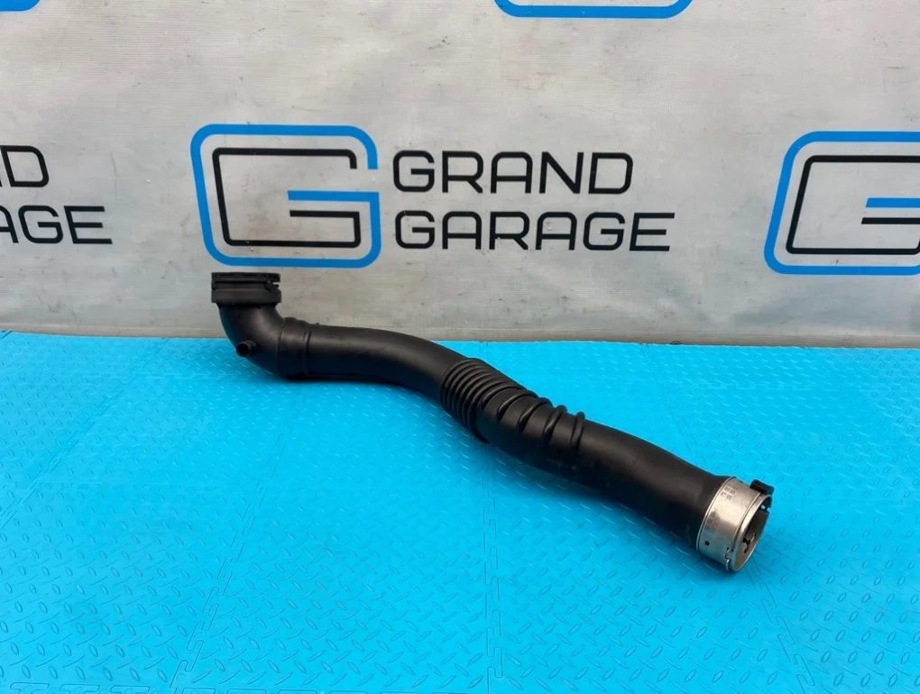 Патрубок интеркулера Bmw 3-Series 2013 13717597592 F30 N20B20B 2.0