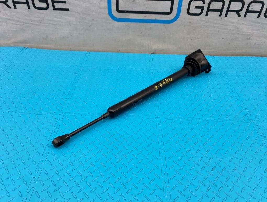 Ограничитель двери Porsche Panamera 2010 97053715200 970 M46.20 3.6, передний правый