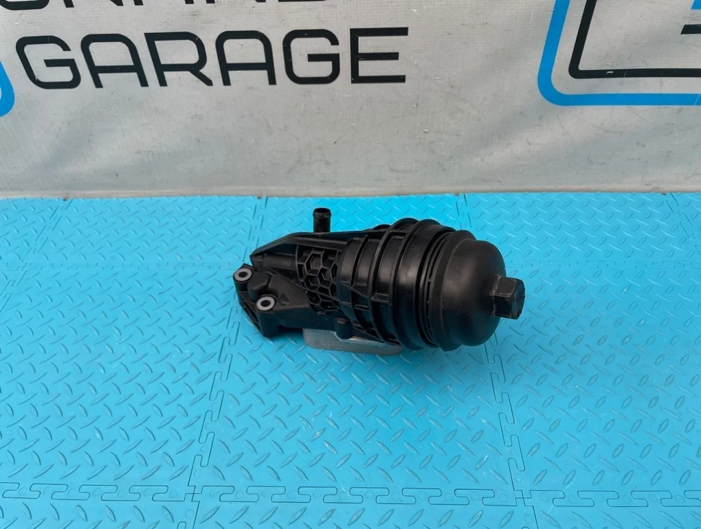 Корпус масляного фильтра Mercedes-Benz Cla-Class 2013 A2701800810 C117 270.920 2.0
