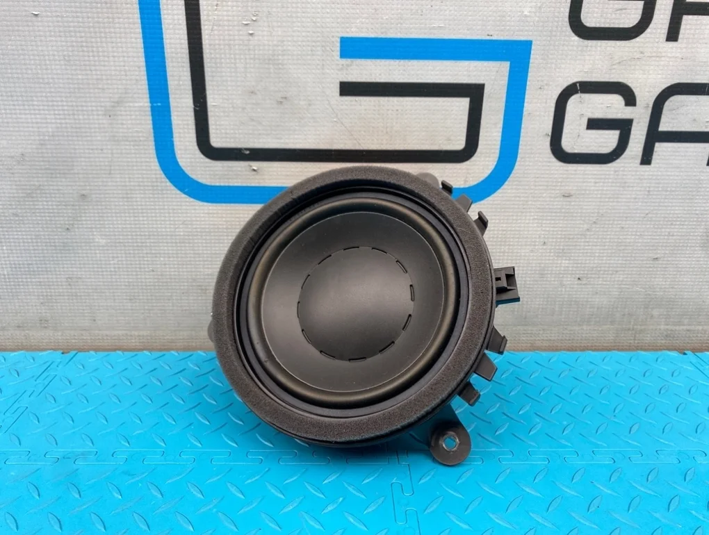 Динамик Volvo Xc70 2007 30797726 BZ B6324S 3.2