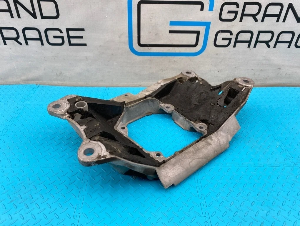 Кронштейн АКПП Audi A6 2011 4G0399261G C7 CHVA 2.8
