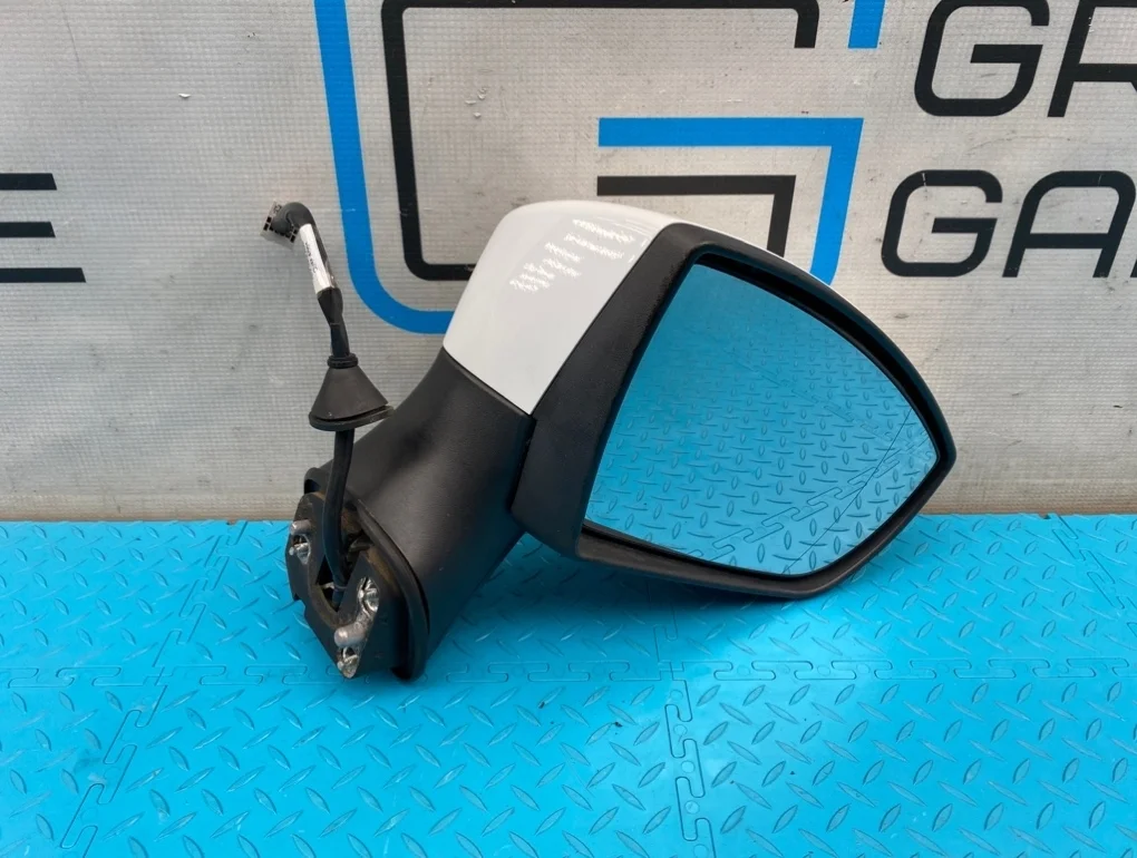 Зеркало Ford Kuga 2011 1773652 CBV HYDB 2.5, правое