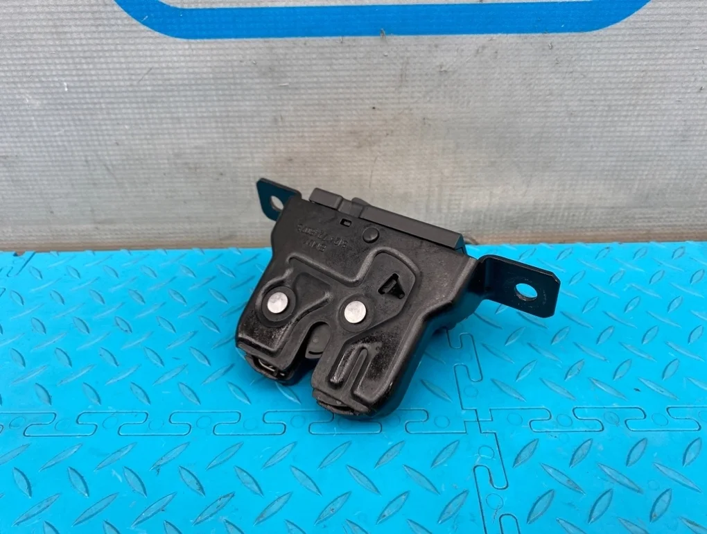 Замок багажника Bmw 1-Series 2013 51247248075 F20 N13B16A 1.6