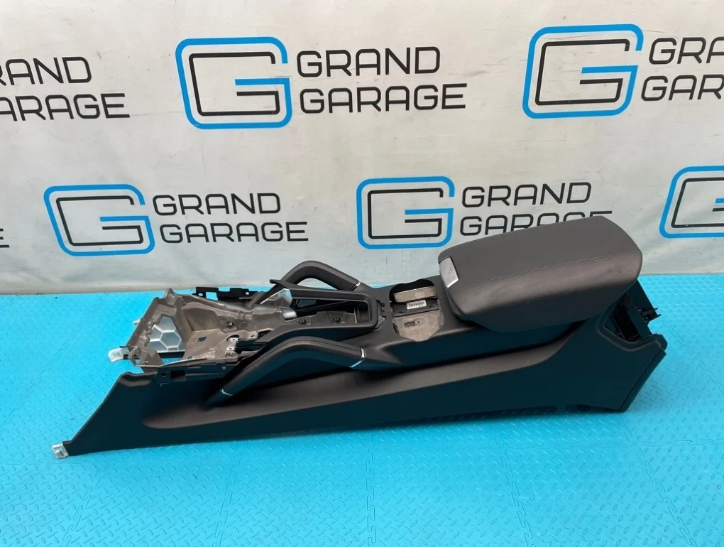 Подлокотник Porsche Cayenne 2011 95855323910 958 M55.02 3.6