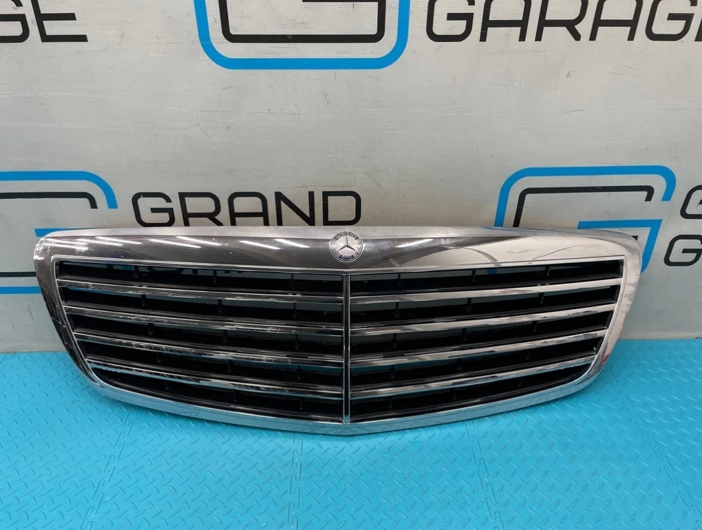 Решетка радиатора Mercedes-Benz S-Class 2006 A2218800083 W221 273.961 5.5