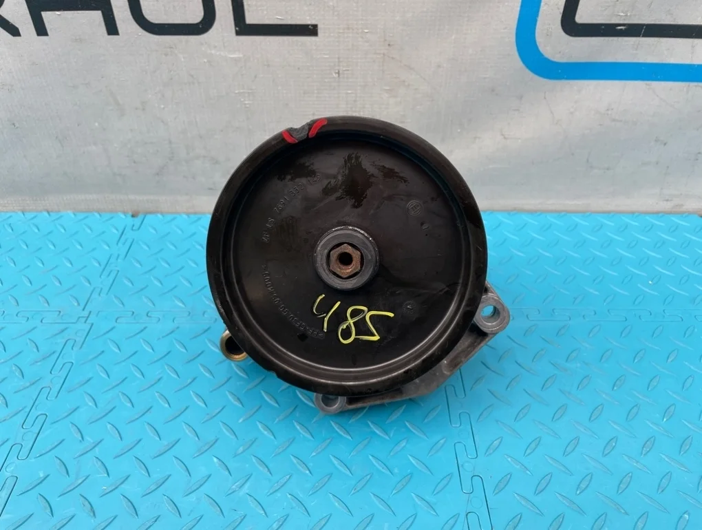 Насос ГУР Mercedes-Benz V-Class 2011 A0054662401 W639 272.978 3.5