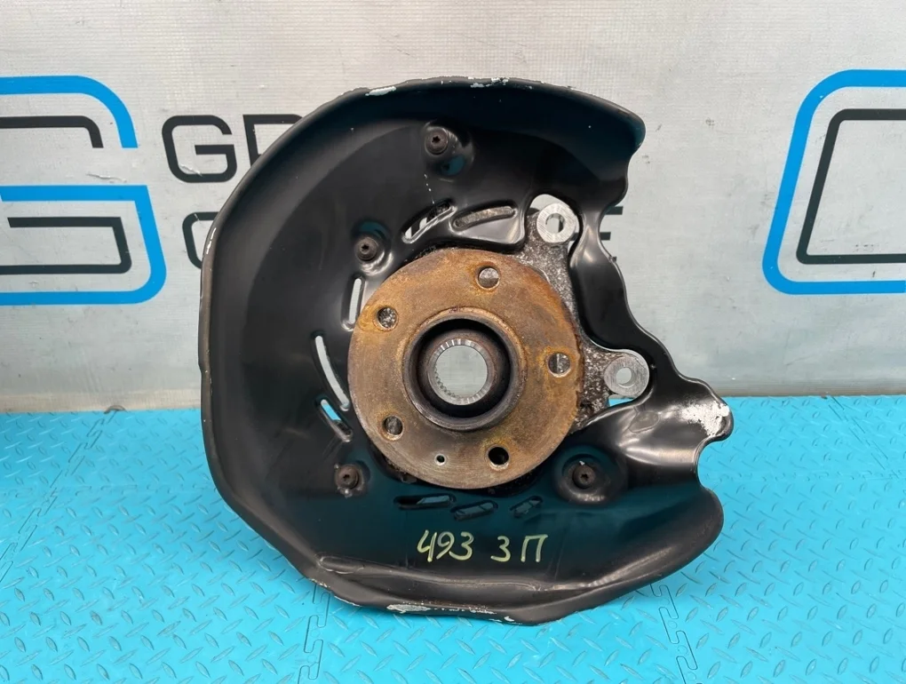 Кулак Audi A8 2012 4H0505432D D4 CGWD 3.0, задний правый