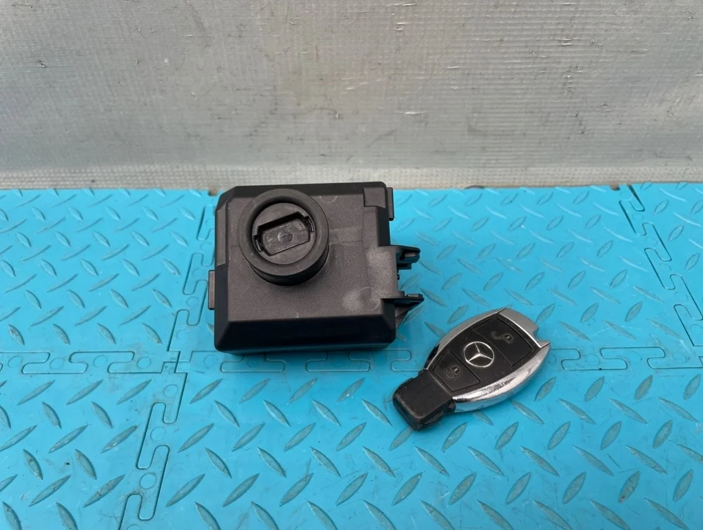 Замок зажигания Mercedes-Benz B-Class 2013 A2469051502 W246 270.910 1.6