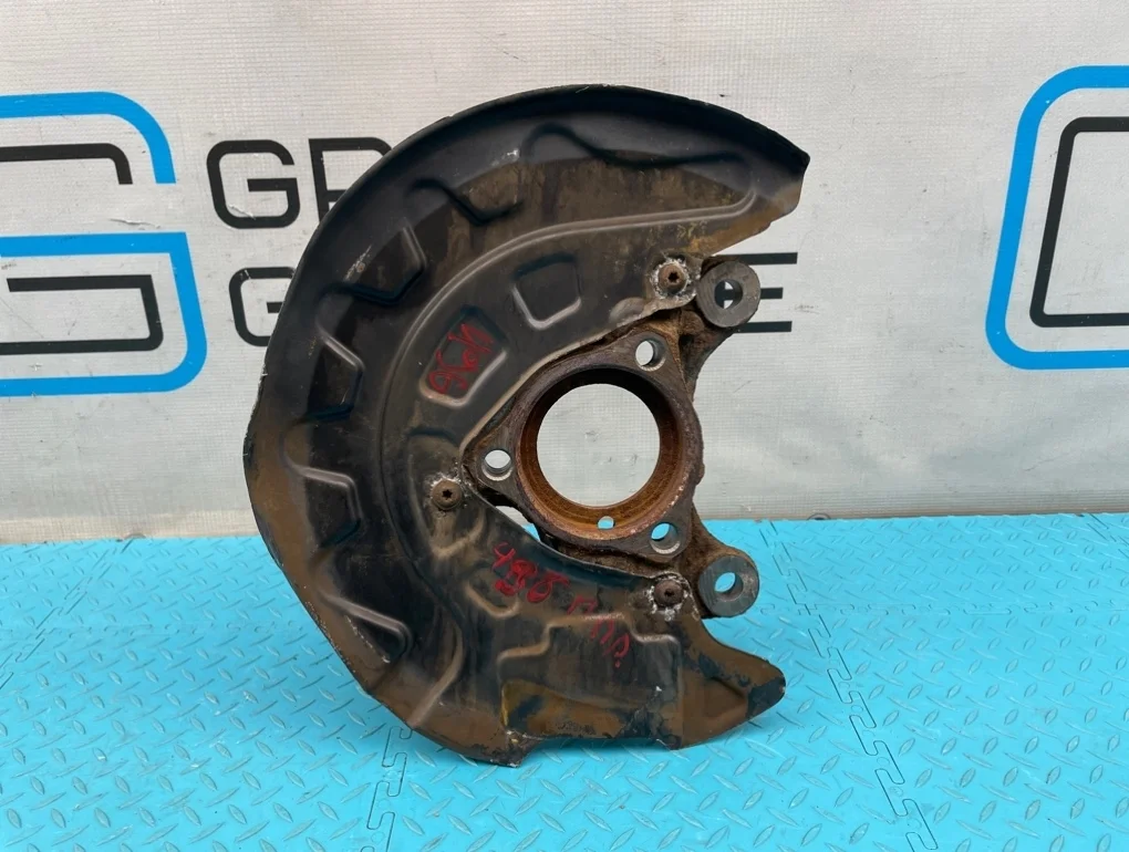 Кулак Volkswagen Golf 2013 5Q0407256R 5G1 CPTA 1.4, передний правый