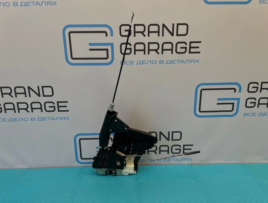 Замок двери Mercedes-Benz Gl-Class 2008 A1647303235 X164 273.923 4.7, задний правый