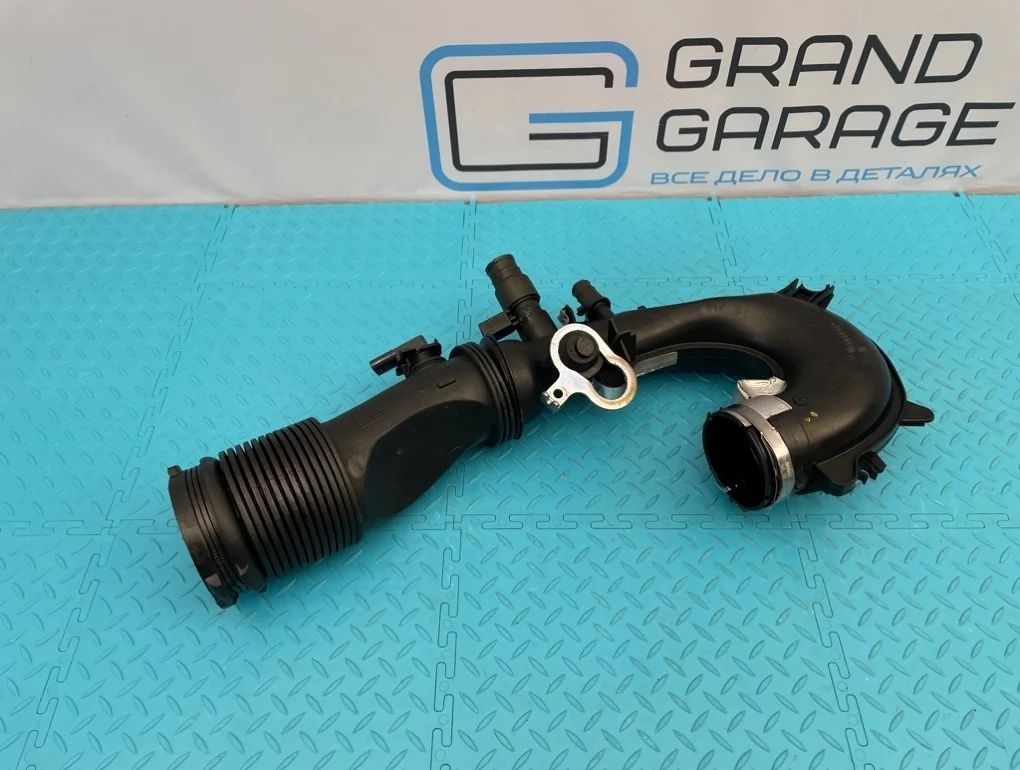 Патрубок воздушный Mercedes-Benz B-Class 2012 A2700900329 W246 270.910 1.6
