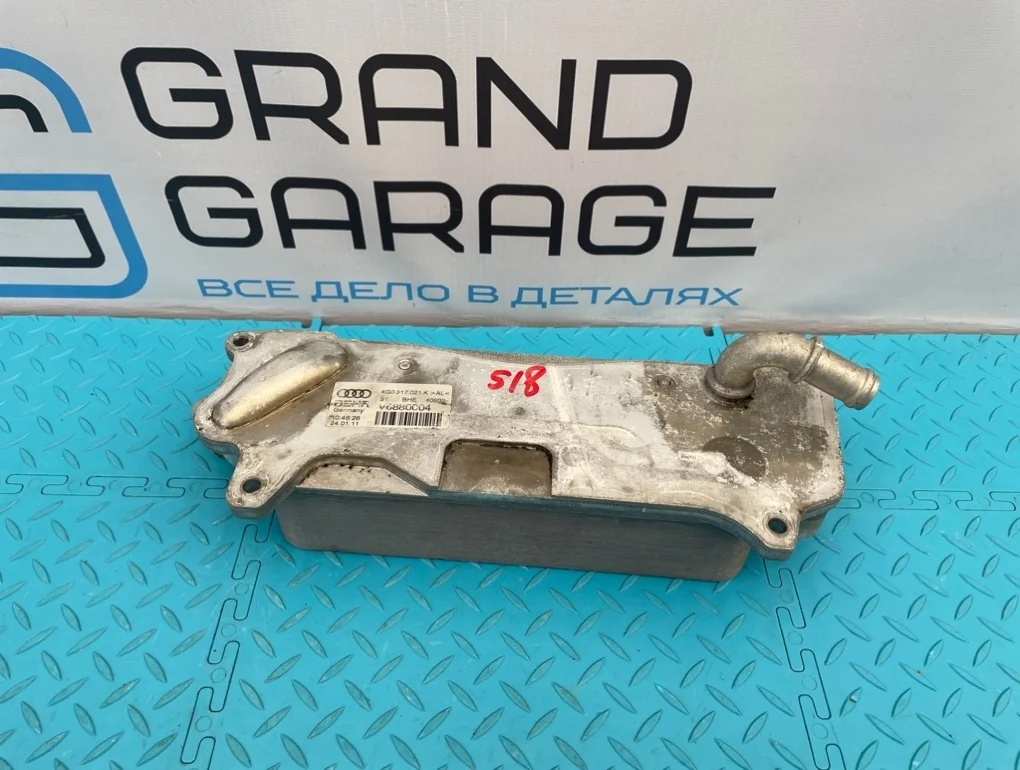 Теплообменник Audi A7 2011 4G0317021T 4GA CGWB 3.0
