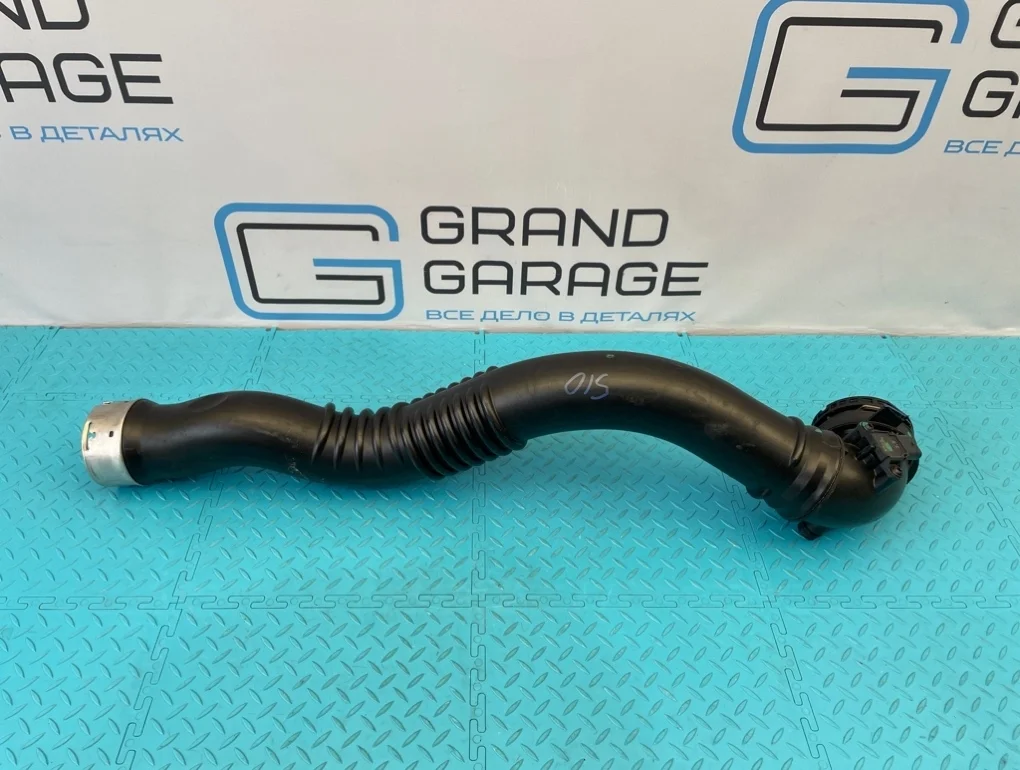 Патрубок интеркулера Bmw 4-Series 2014 13717605044 F32 N20B20B 2.0, левый