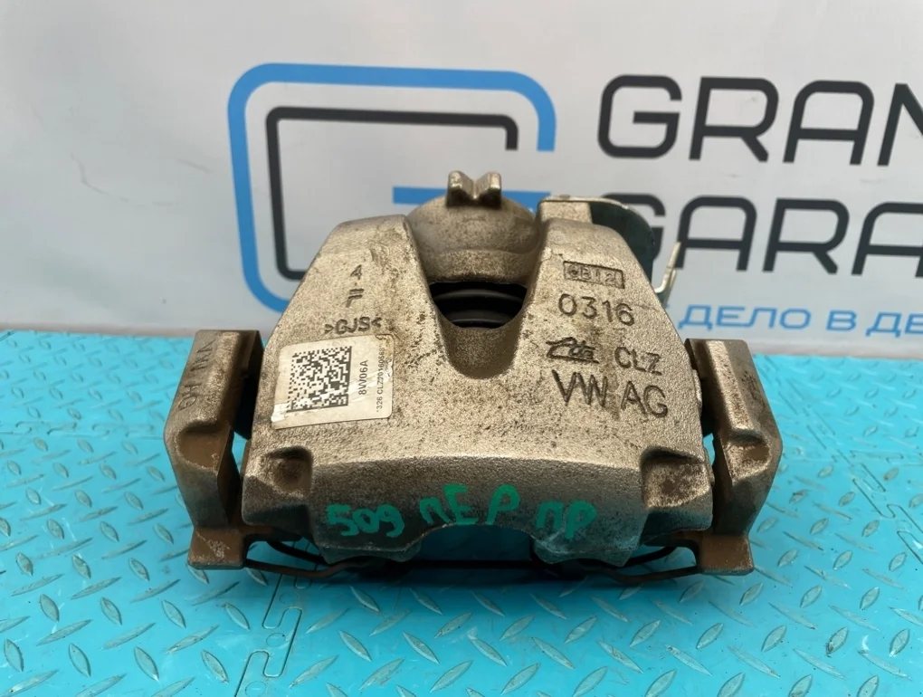 Суппорт Audi A4 2016 8W0615124 B9 CVKB 2.0, передний правый