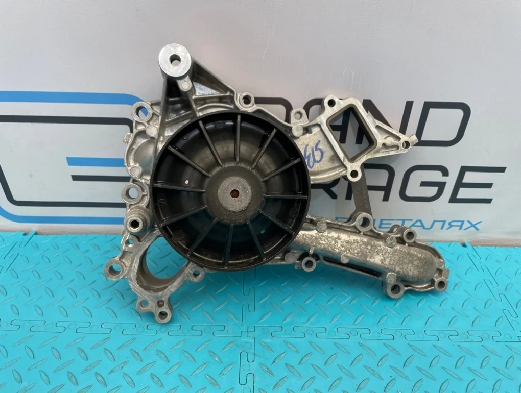 Насос водяной (помпа) Mercedes-Benz E-Class 2012 A2762001301 W212 276.952 3.5