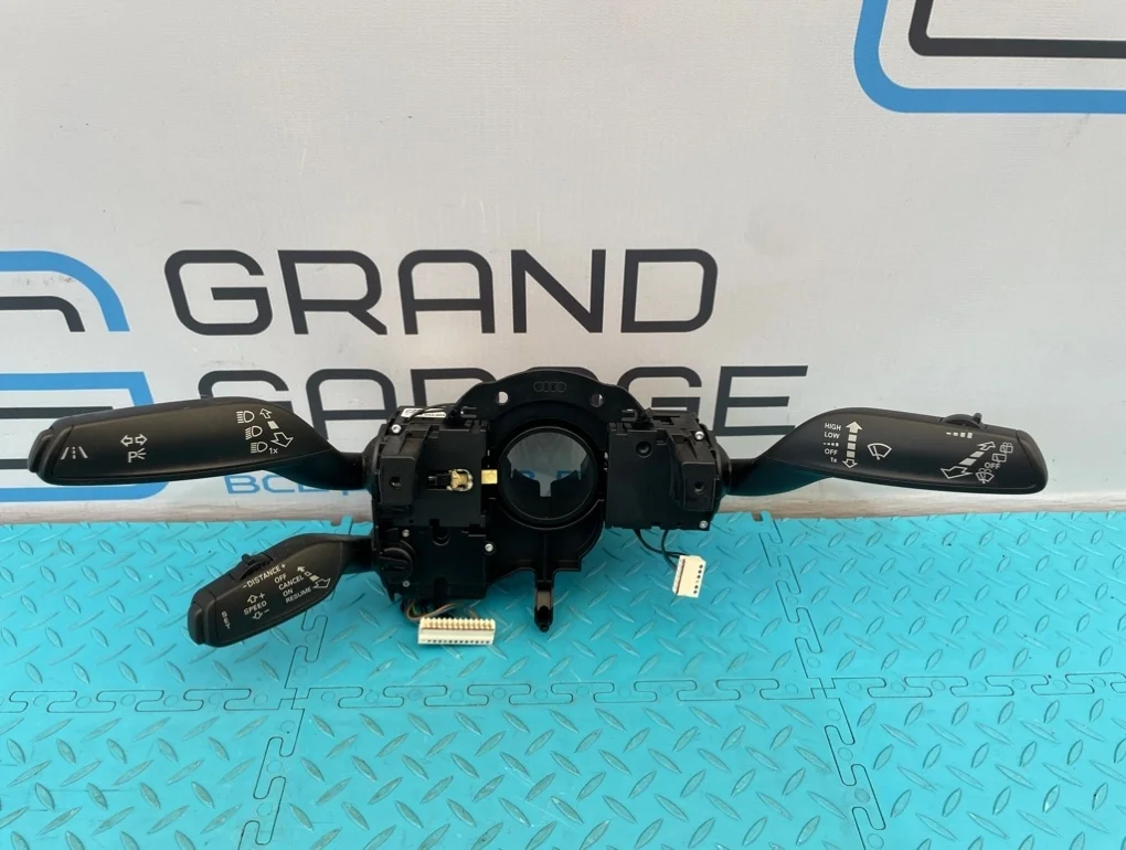 Переключатель подрулевой Audi A6 2013 4G8953502S C7 CHVA 2.8