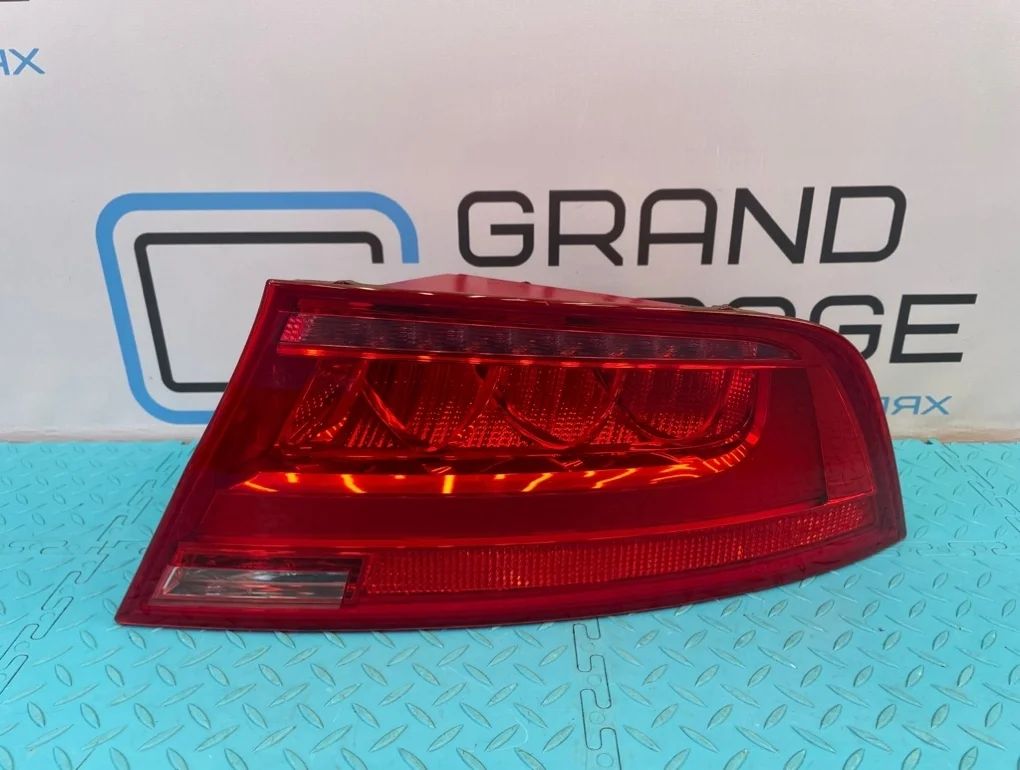 Фонарь Audi A7 2011 4G8945096 4GA CGWB 3.0, правый