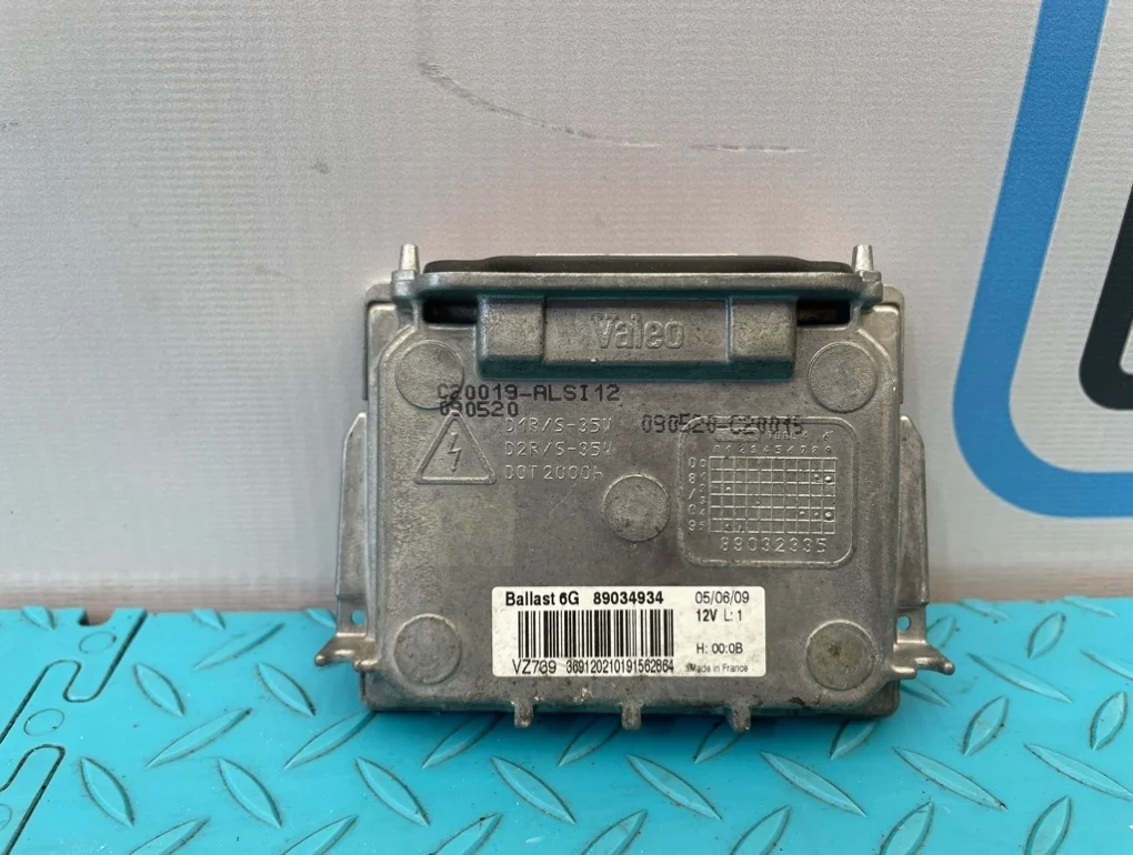 Блок розжига ксенона Volvo Xc90 2009 30784923 C B6324S 3.2