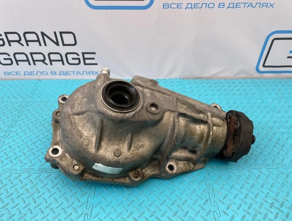 Редуктор Bmw X5 2009 31507603004 E70 N52B30AF 3.0, передний