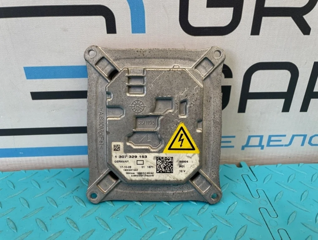Блок розжига ксенона Bmw X5 2009 63117182520 E70 N52B30AF 3.0