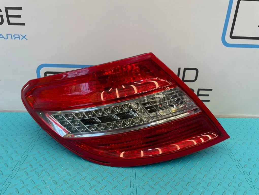 Фонарь Mercedes-Benz C-Class 2010 A2049068702 W204 271.860 1.8, левый