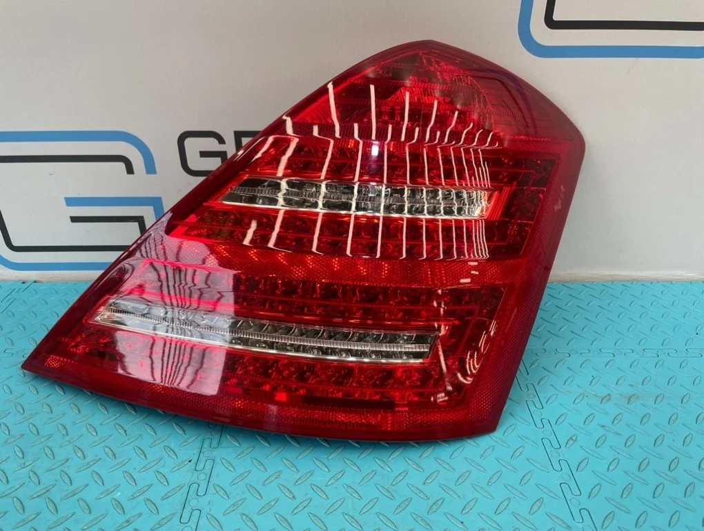 Фонарь Mercedes-Benz S-Class 2007 A2218201464 W221 273.961 5.5, правый