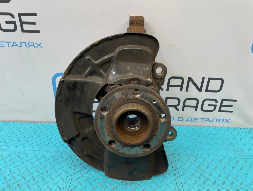 Кулак Volvo Xc90 2005 30760562 C B5254T2 2.5, передний правый