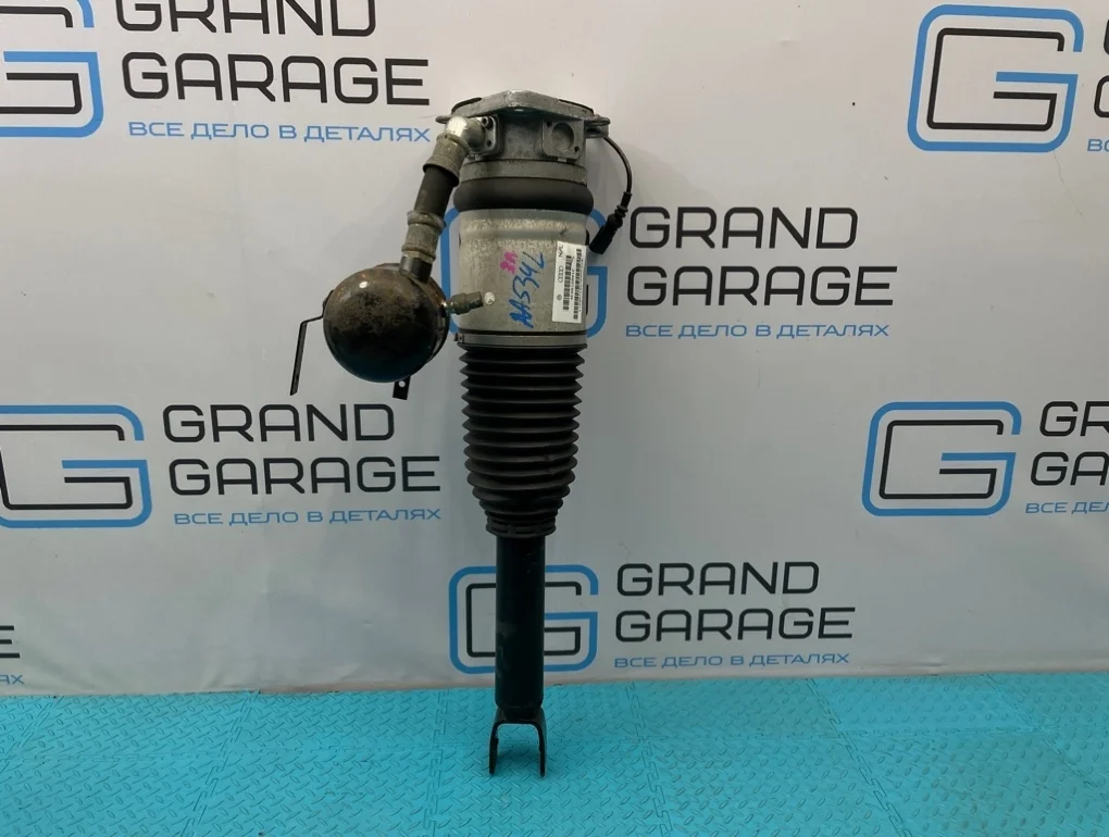 Стойка подвески Audi A8 2005 4E0616001N D3 BFM 4.2, задняя левая