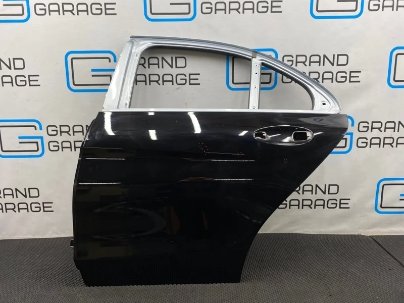 Дверь Mercedes-Benz C-Class 2016 2057300205 W205 274.910 1.6, задняя левая