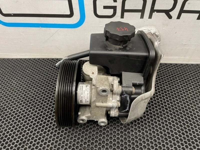 Насос ГУР Mercedes-Benz C-Class 2004 A0034664001 W203 271.940 1.8